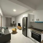 Loutra Apartamento