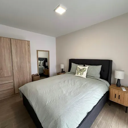 Loutra Apartamento *