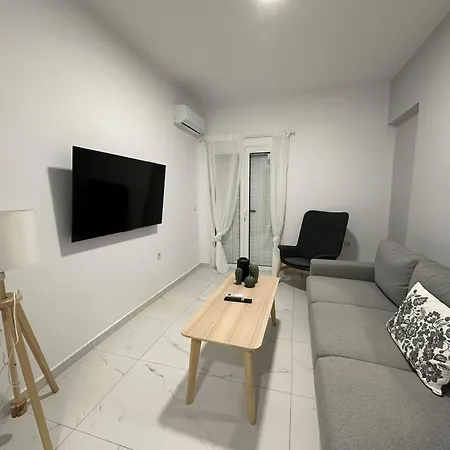 Loutra Apartment *