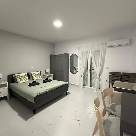 Loutra Loutra Oraias Elenis