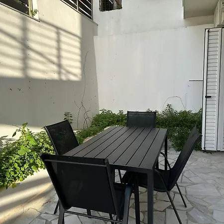 Loutra Apartment
