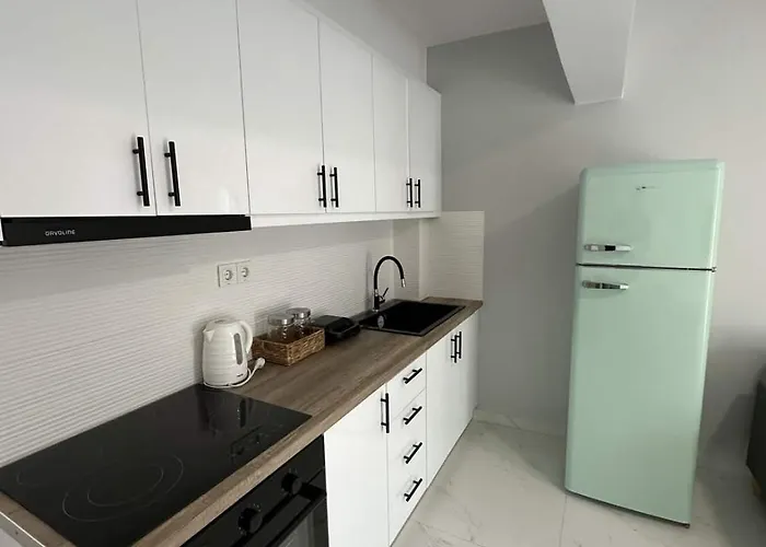 Loutra Loutra Oraias Elenis