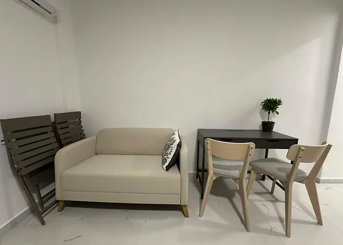 Loutra Loutra Oraias Elenis